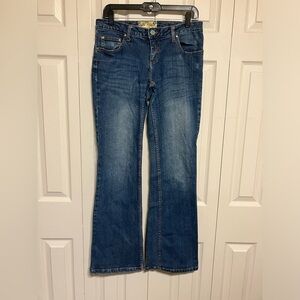 American Rag Jeans Juniors Sz 7 Dark Wash Flare 32”inseam Mid Rise Casual School